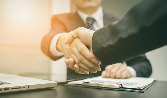 Sự nghiệp của Nhật Dương dễ dàng phát triển trong nhiều lĩnh vực khác nhau