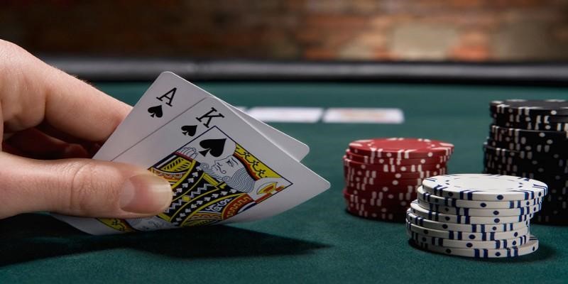Những thuật ngữ được sử dụng trong cách chơi bài Poker