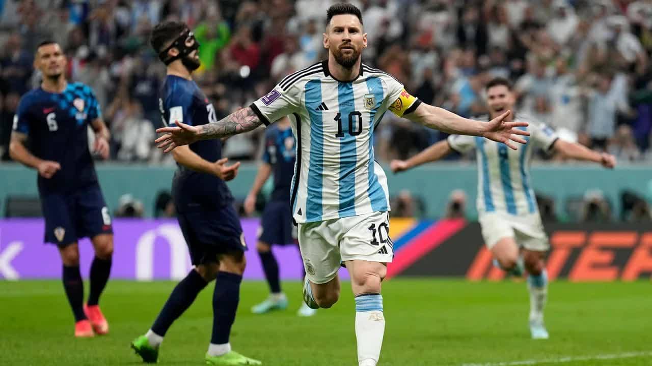 Ăn mừng bàn thắng cùng với siêu sao thế giới Messi - Mitom TV
