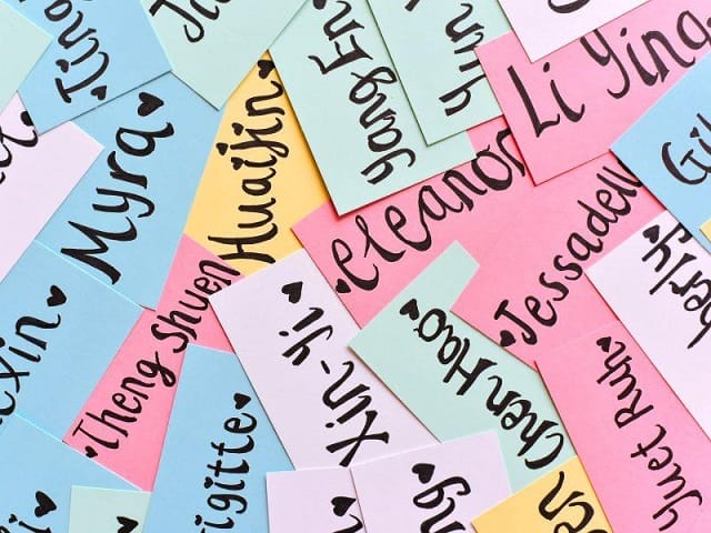 Trong mỗi ngữ cảnh name sẽ lại có cách dùng khác nhau